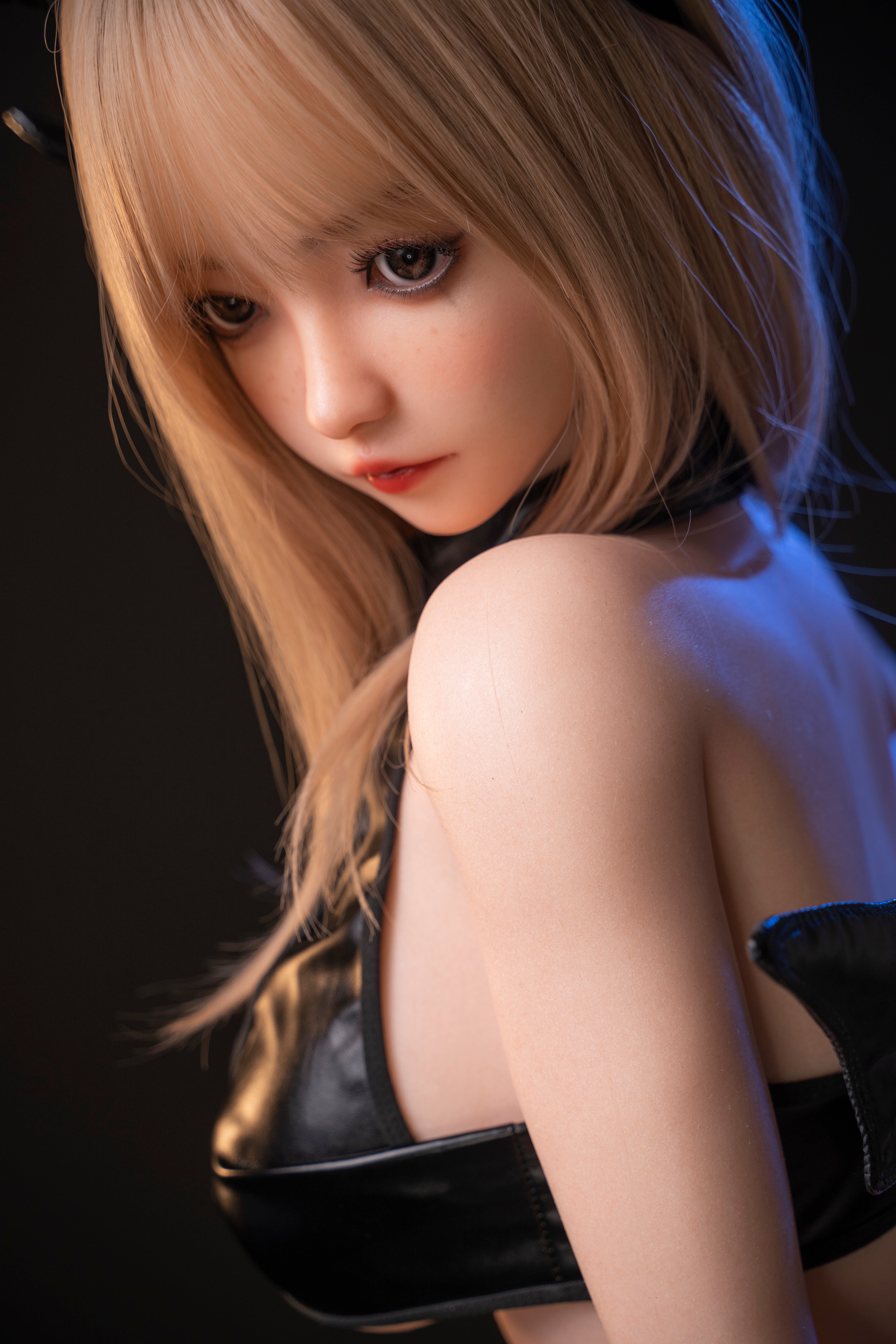 【Aika】  Bambola realistica in silicone integrale, non gonfiabile, per uomo. Versione femminile a grandezza naturale, utilizzabile come compagna e giocattolo per adulti.